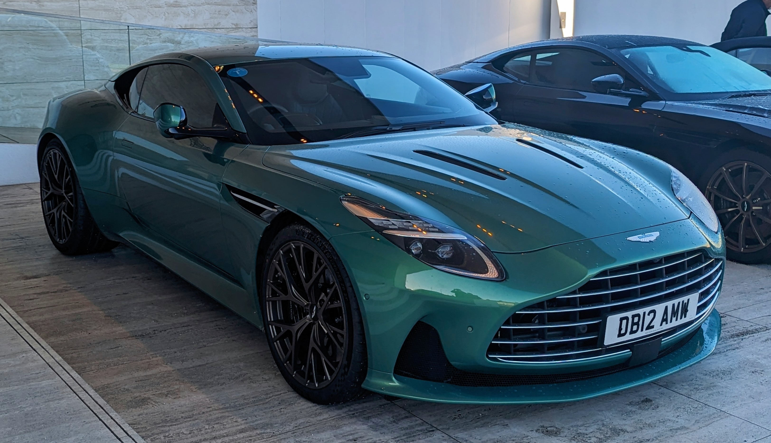 Aston Martin DB12