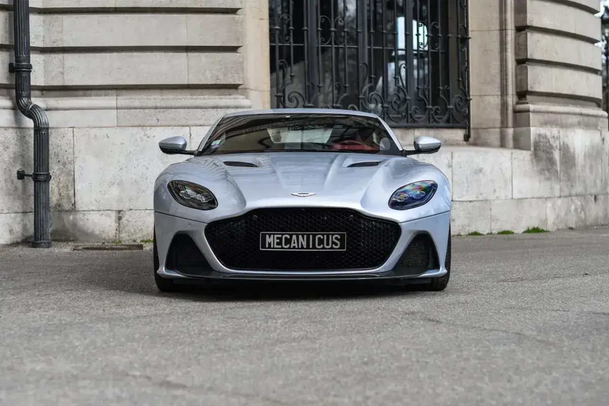 Aston Martin DBS Mecanicus Paris