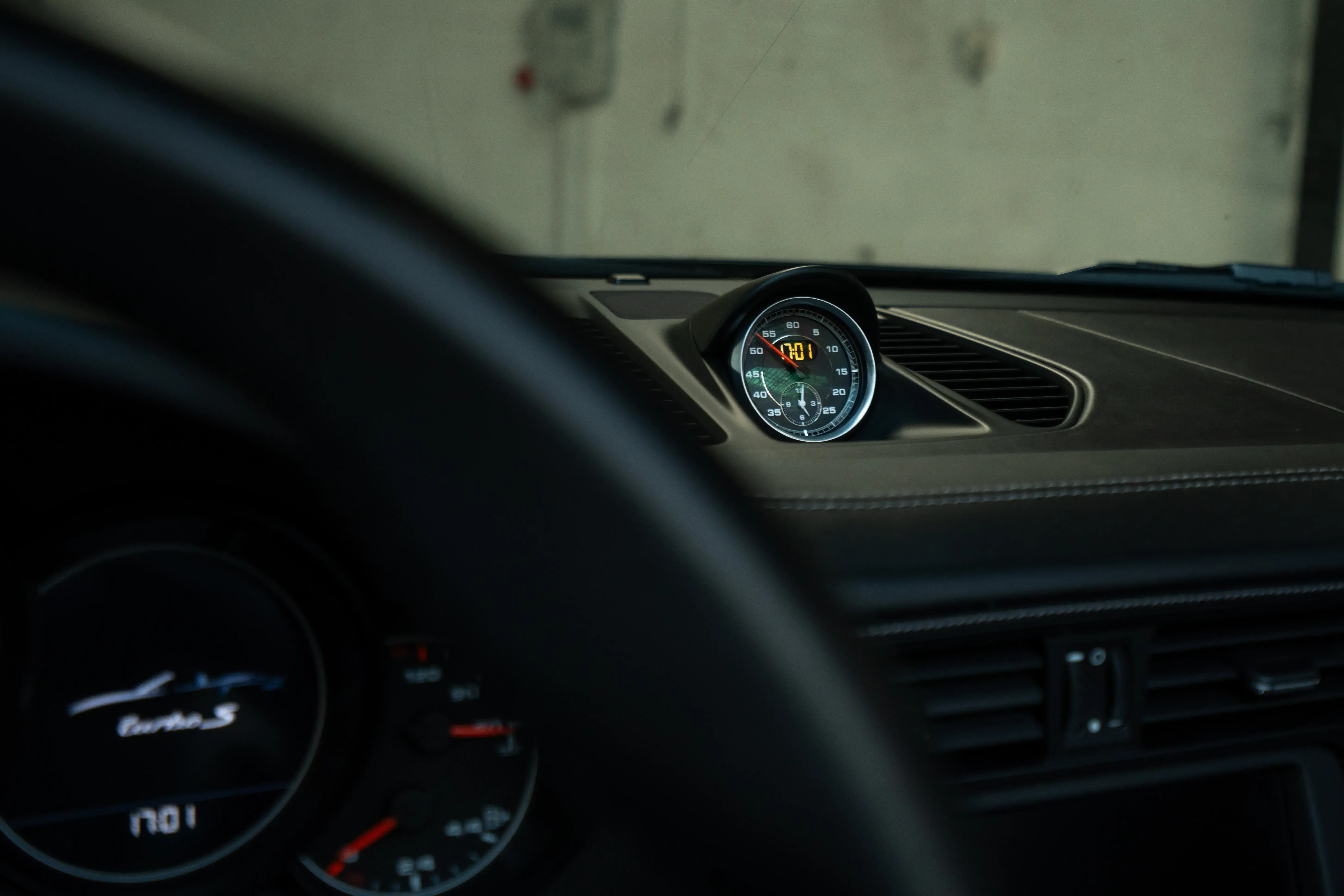 Pack Sport Chrono : Porsche 991.1 Turbo S Cabriolet Noire int Noir/Craie 